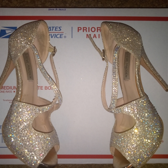 Steve Madden Silver Bling Rhinestone Heels Size 7 - Picture 6 of 16